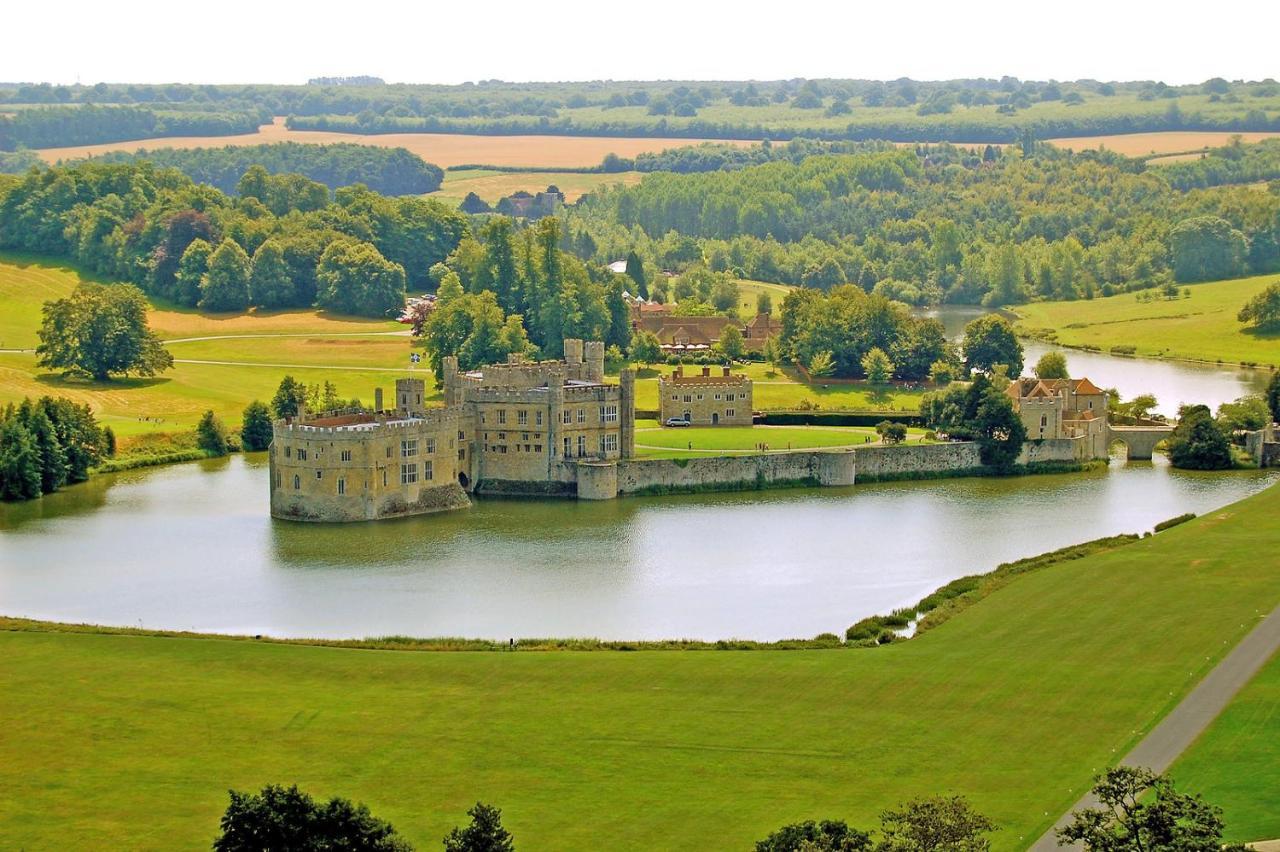 Leeds Castle Maiden'S Tower Bed & Breakfast Maidstone Eksteriør bilde